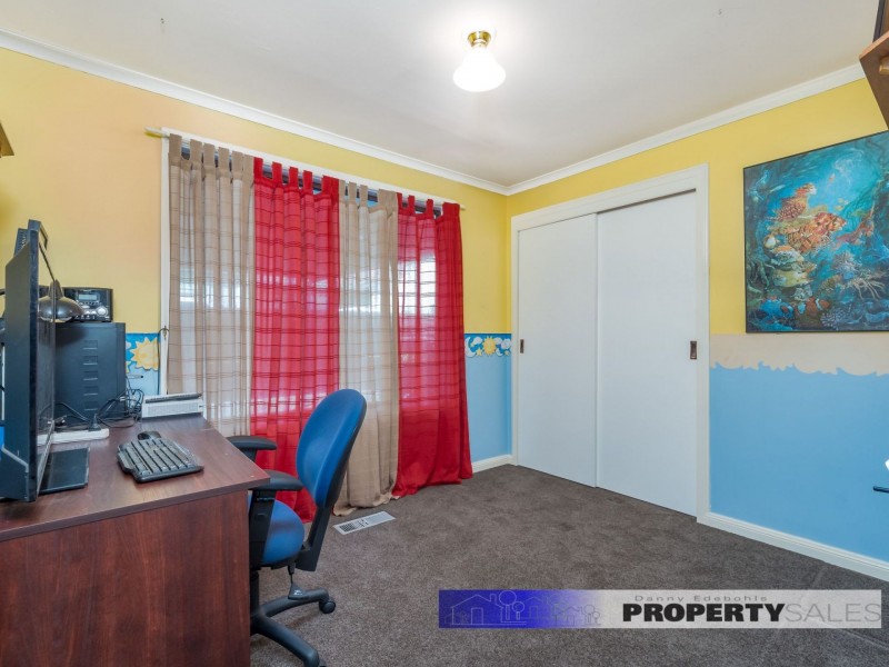 31 Law Street, Newborough VIC 3825