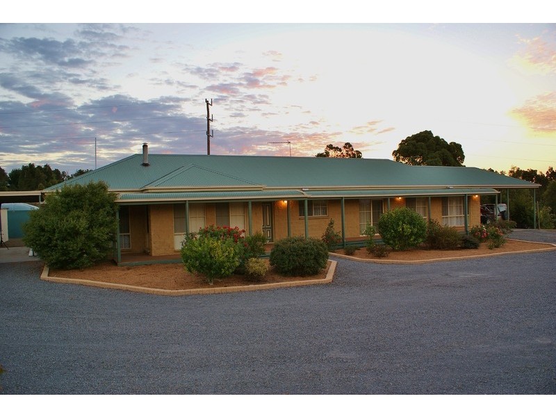 115 McGraths Track, Hernes Oak VIC 3825