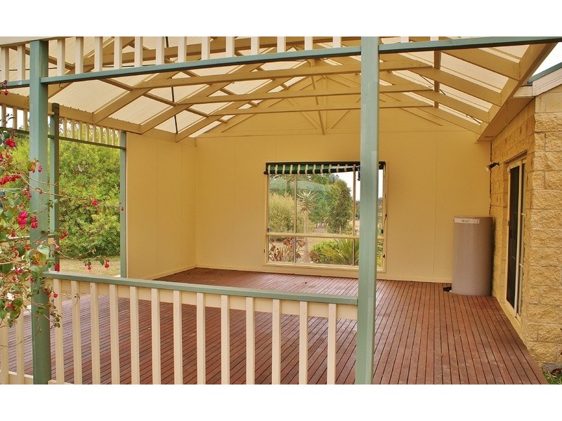 115 McGraths Track, Hernes Oak VIC 3825