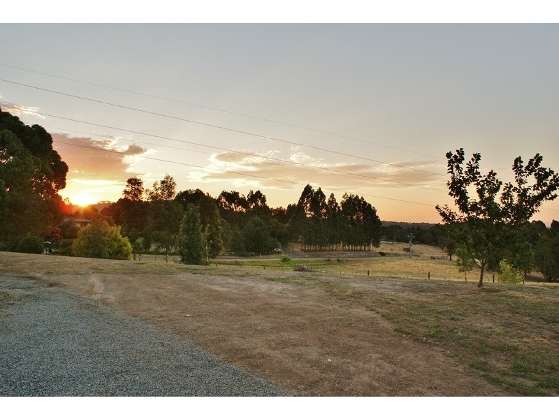 115 McGraths Track, Hernes Oak VIC 3825