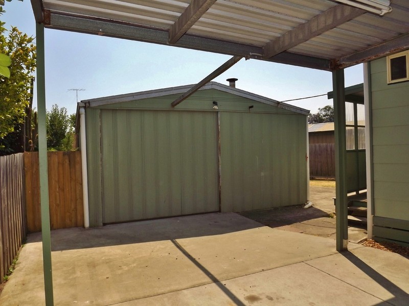 11 Anderson Avenue, Yallourn North VIC 3825