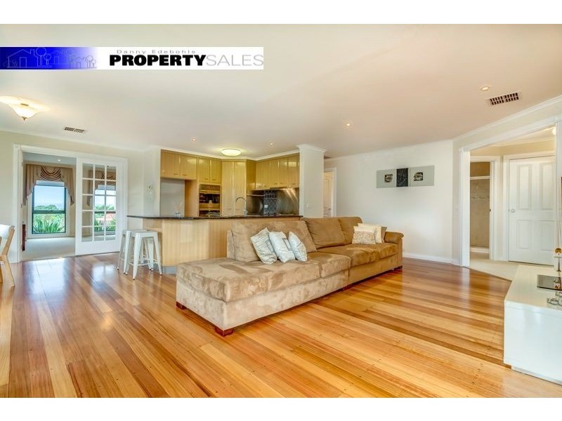 24 Comans Way, Moe VIC 3825