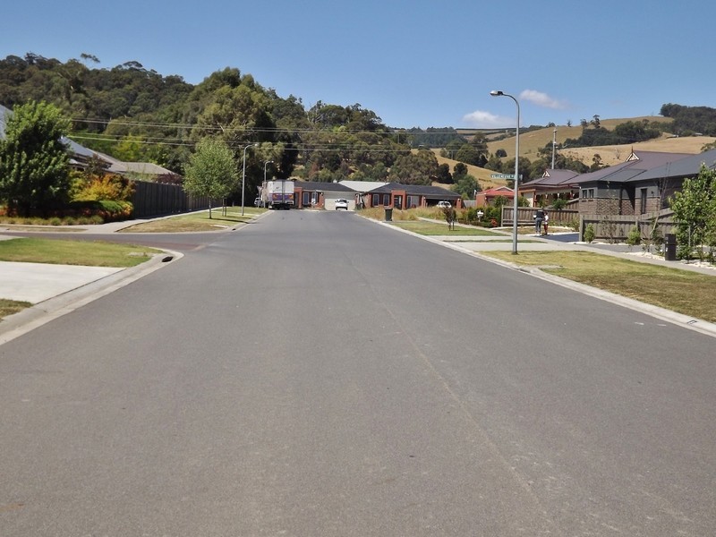 8 (Lot 174) Davey Drive, Trafalgar VIC 3824
