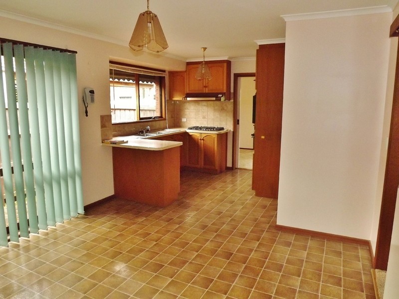 7 Cemetery Rd, Moe VIC 3825