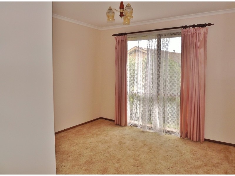 7 Cemetery Rd, Moe VIC 3825