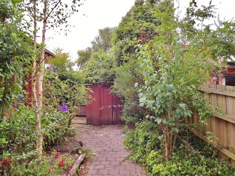 7 Cemetery Rd, Moe VIC 3825