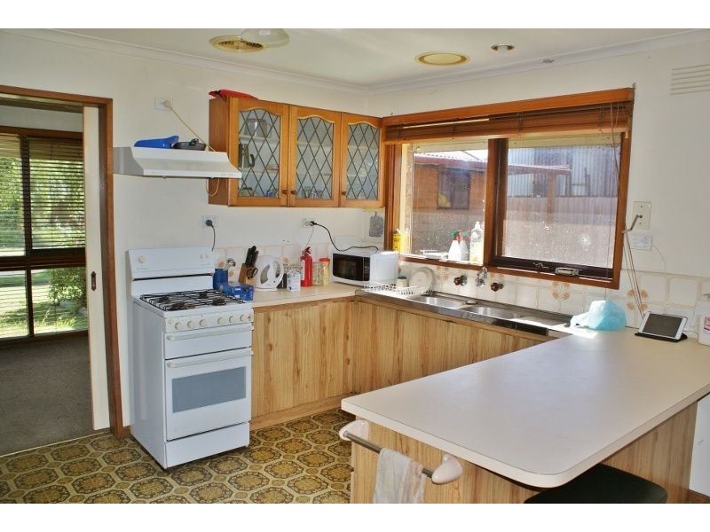 21 Abbott Street, Moe VIC 3825