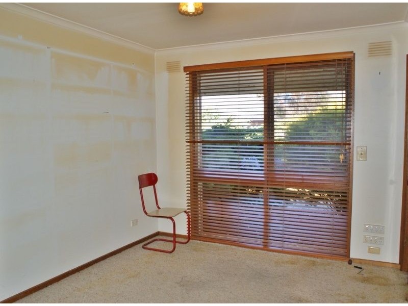 21 Abbott Street, Moe VIC 3825