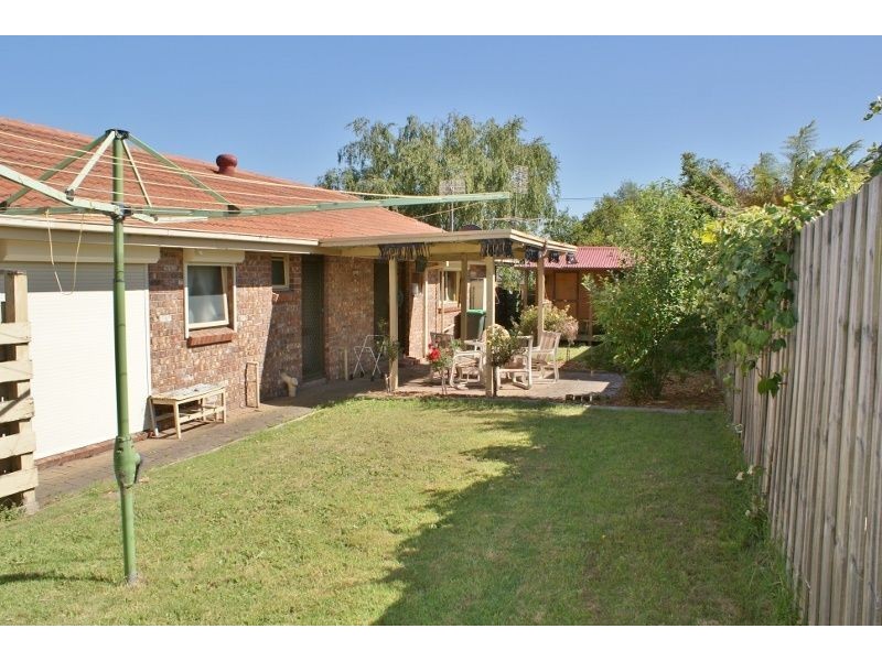 21 Abbott Street, Moe VIC 3825