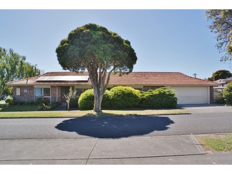 21 Abbott Street, Moe VIC 3825