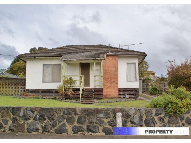 27 Scott Avenue, Moe VIC 3825