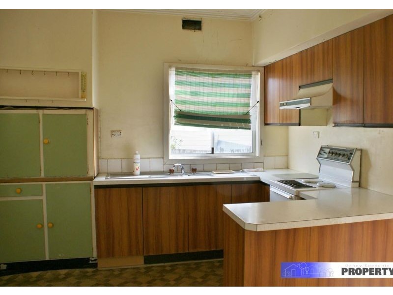 27 Scott Avenue, Moe VIC 3825