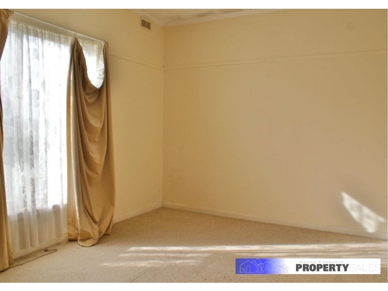 27 Scott Avenue, Moe VIC 3825