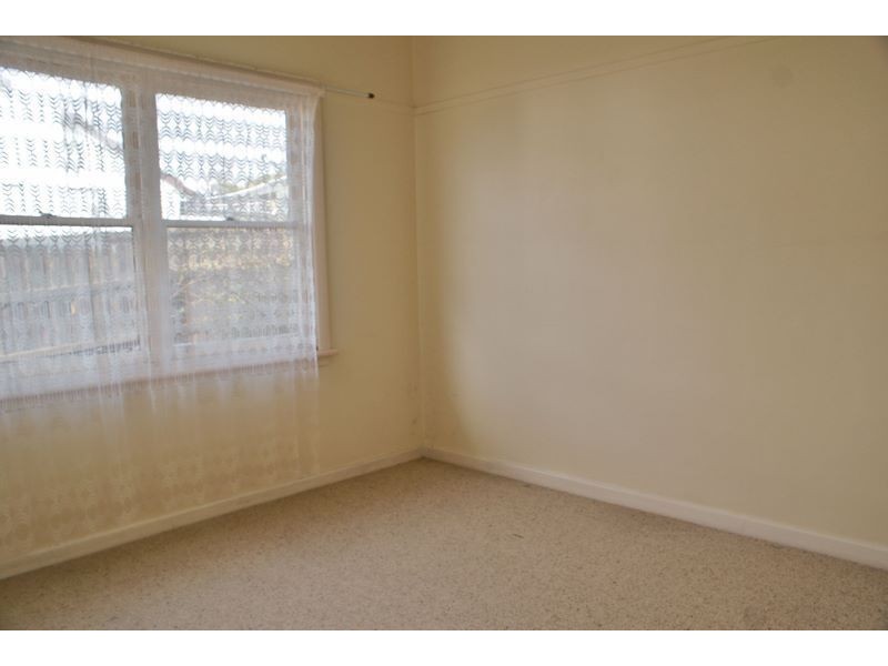 27 Scott Avenue, Moe VIC 3825