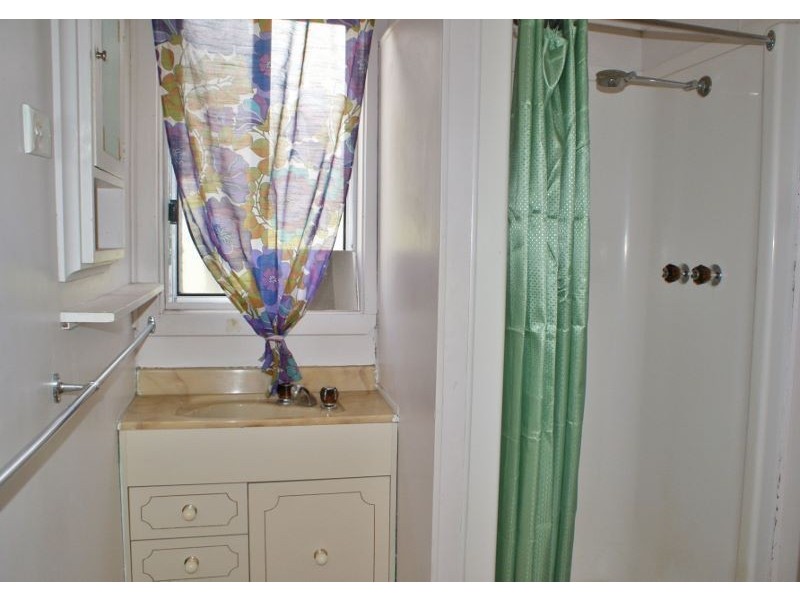 27 Scott Avenue, Moe VIC 3825