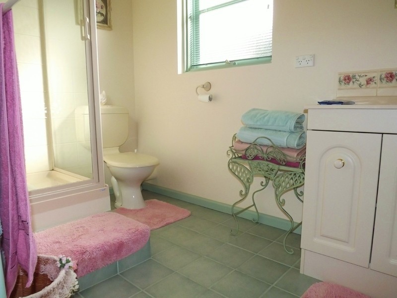 9  Avon Court, Newborough VIC 3825