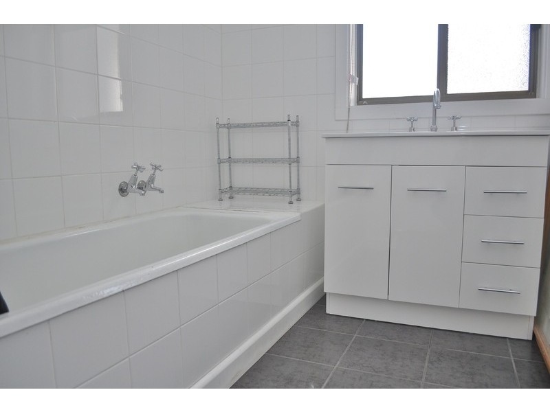 6 Low Road, Yallourn North VIC 3825