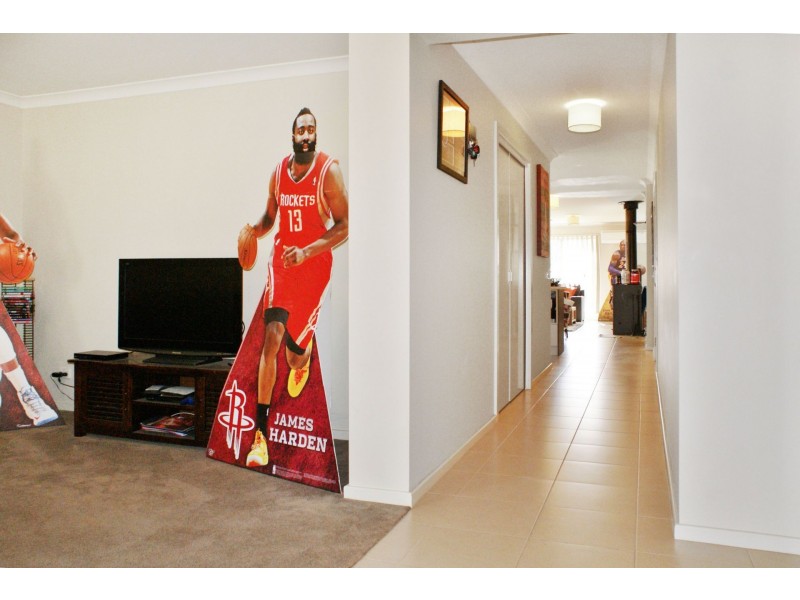 8 Messmate Terrace, Inverloch VIC 3996