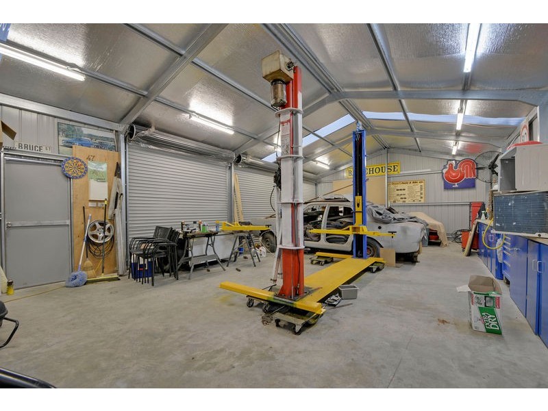 17 -19  Sweetwater Place, Moe VIC 3825