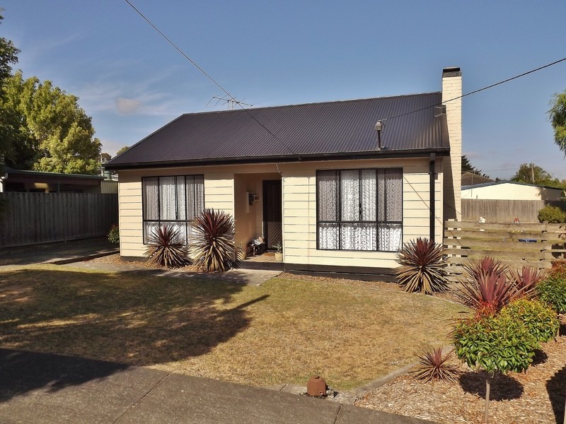6 Belvedere Court, Newborough VIC 3825