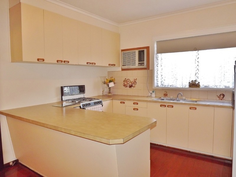 6 Belvedere Court, Newborough VIC 3825