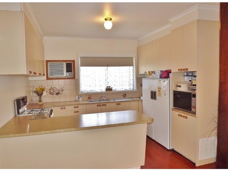 6 Belvedere Court, Newborough VIC 3825