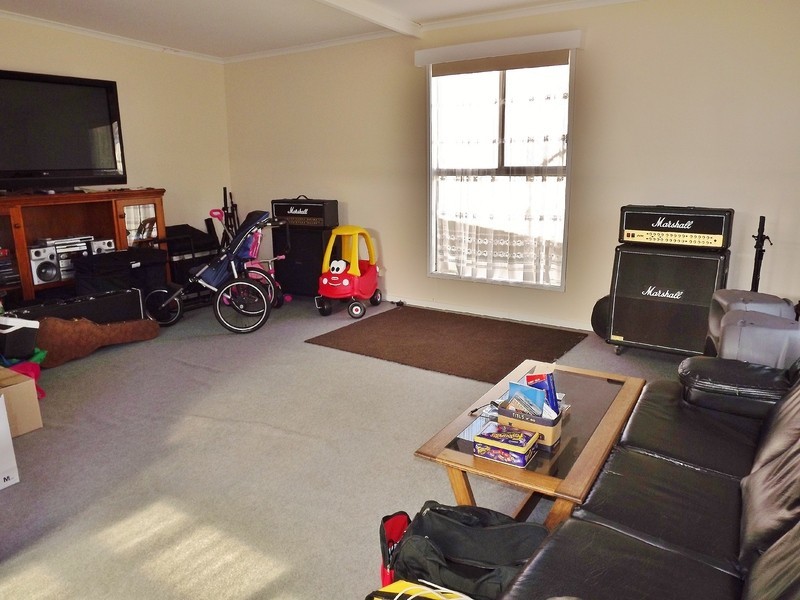 6 Belvedere Court, Newborough VIC 3825