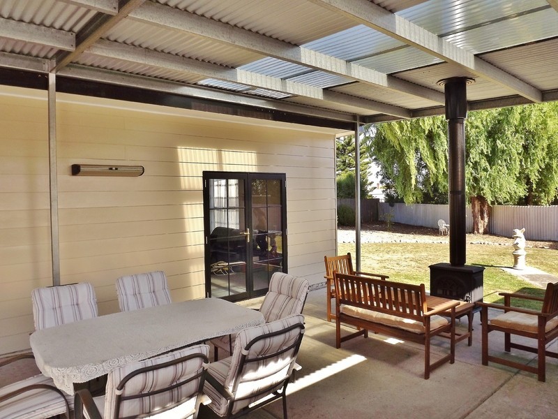 6 Belvedere Court, Newborough VIC 3825