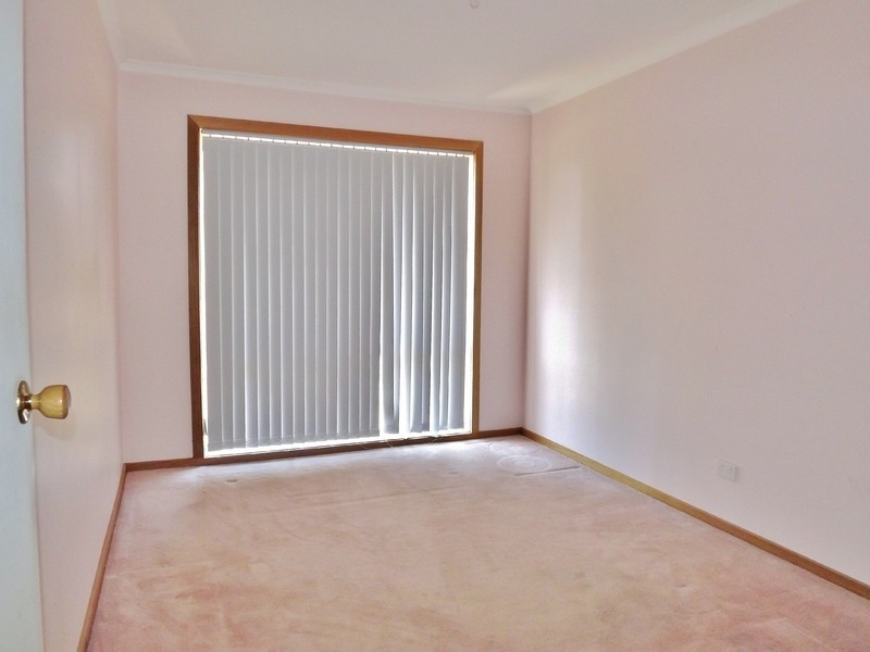 13 Dinwoodie Drive, Newborough VIC 3825