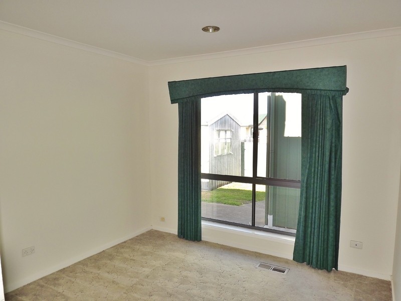 7 Bruce Street, Moe VIC 3825