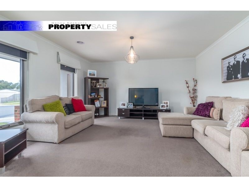 11 Copperhead Court, Newborough VIC 3825