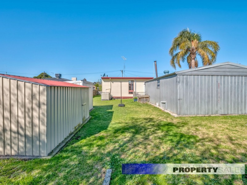 24 Alexander Avenue, Moe VIC 3825