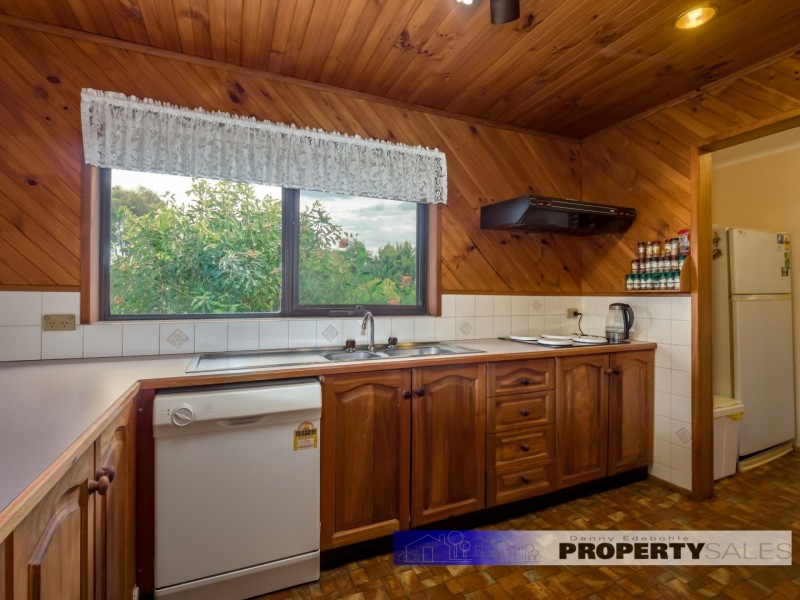 25 Cemetery Road, Moe VIC 3825