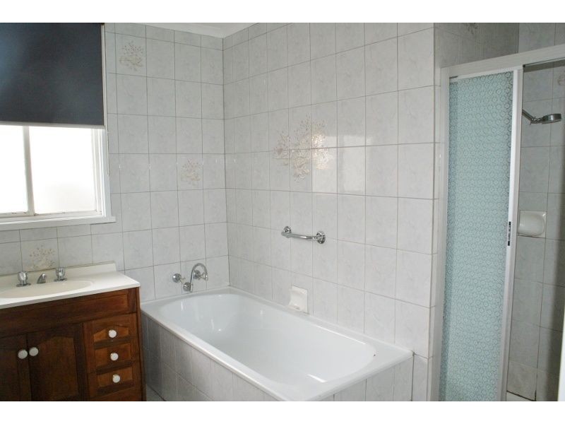 54 Eastern Avenue, Newborough VIC 3825