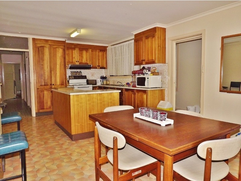 249  Old Sale Road, Newborough VIC 3825