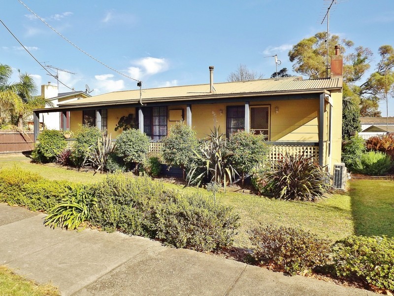 12 Gould Street, Newborough VIC 3825