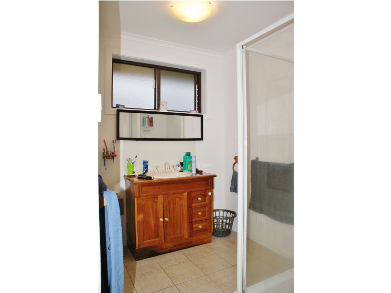 22B Saxtons Drive, Moe VIC 3825