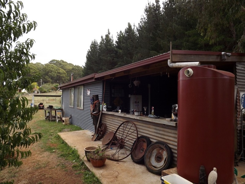 285 Old Walhalla Road, Moondarra VIC 3825