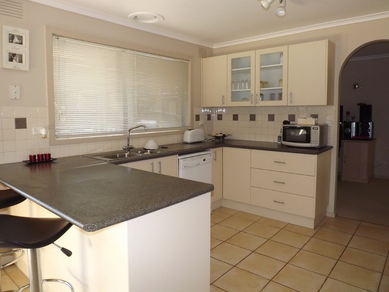 7 Libra Crescent, Moe VIC 3825