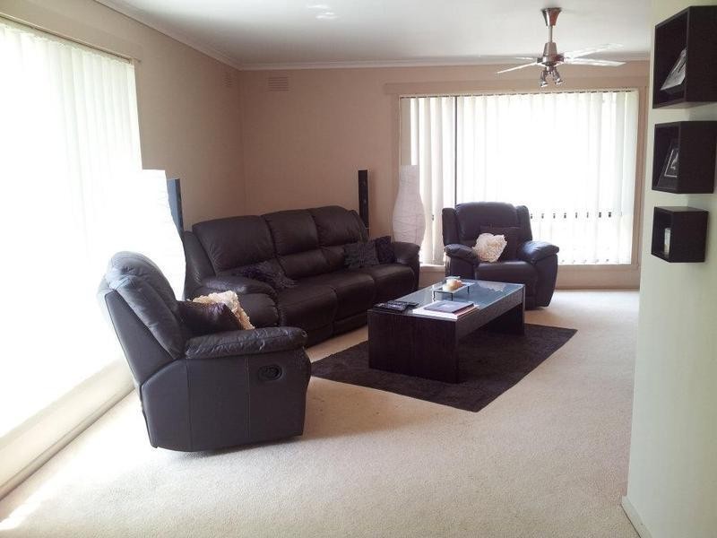 7 Libra Crescent, Moe VIC 3825