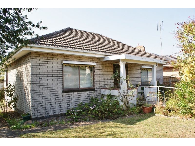 12 Monte Crescent, Moe VIC 3825
