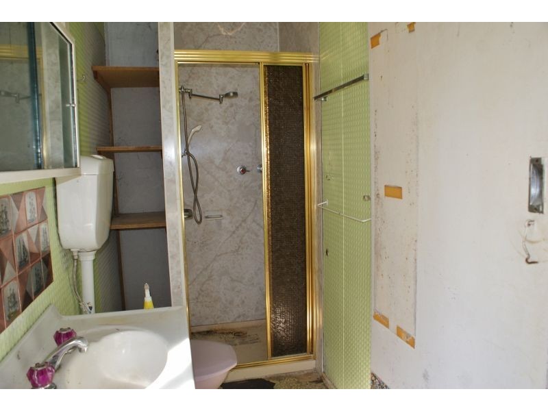 12 Monte Crescent, Moe VIC 3825