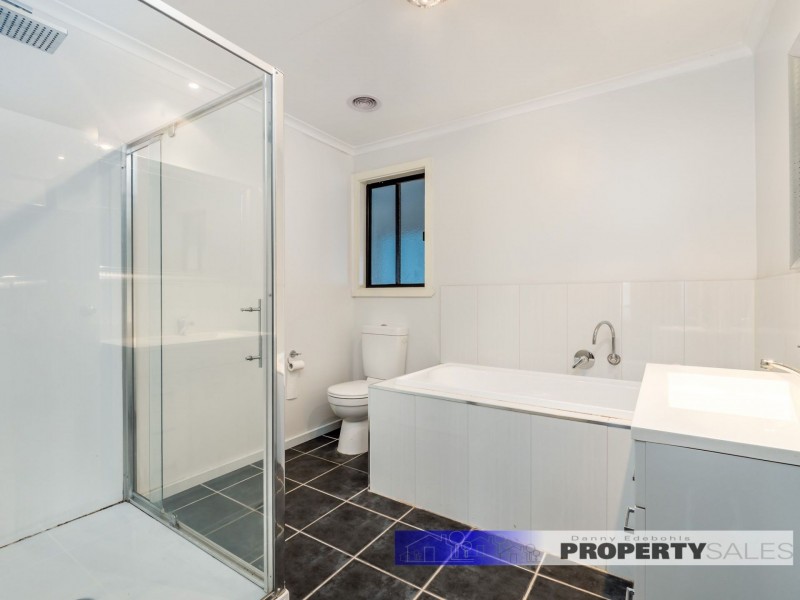 25 Ellinbank Street, Newborough VIC 3825