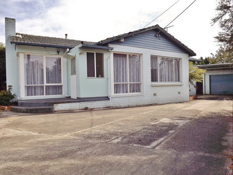 120 Service Road, Moe VIC 3825