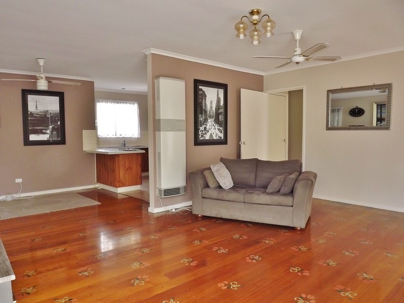 120 Service Road, Moe VIC 3825