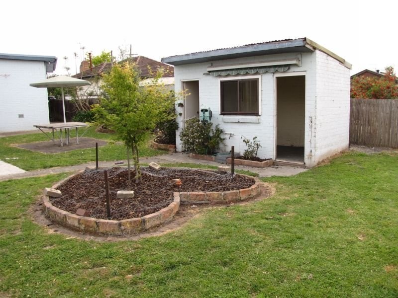 120 Service Road, Moe VIC 3825