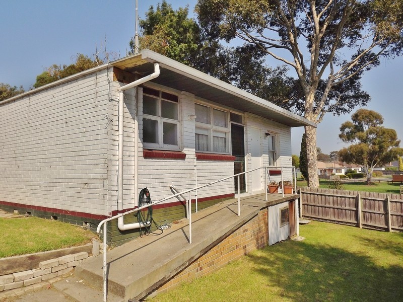 14 Reservoir Road, Moe VIC 3825