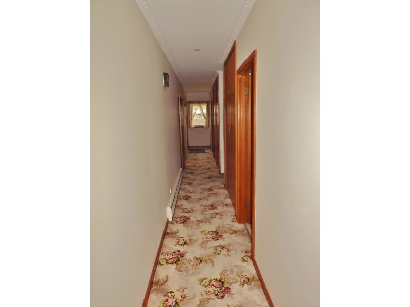 1 Gladstone Street, Moe VIC 3825