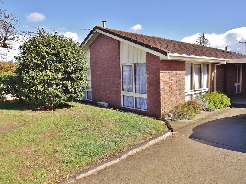 72 Coalville Road, Moe VIC 3825