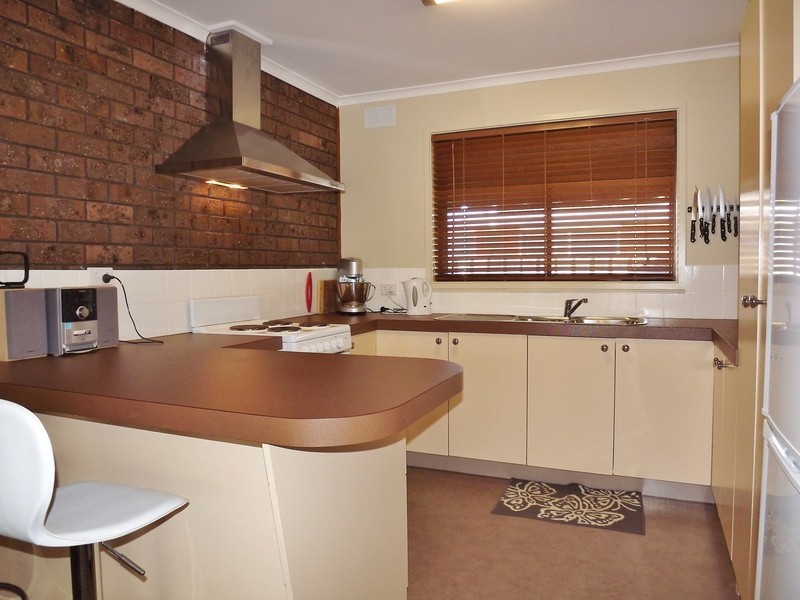 2/2 O’Reilly Court, Moe VIC 3825